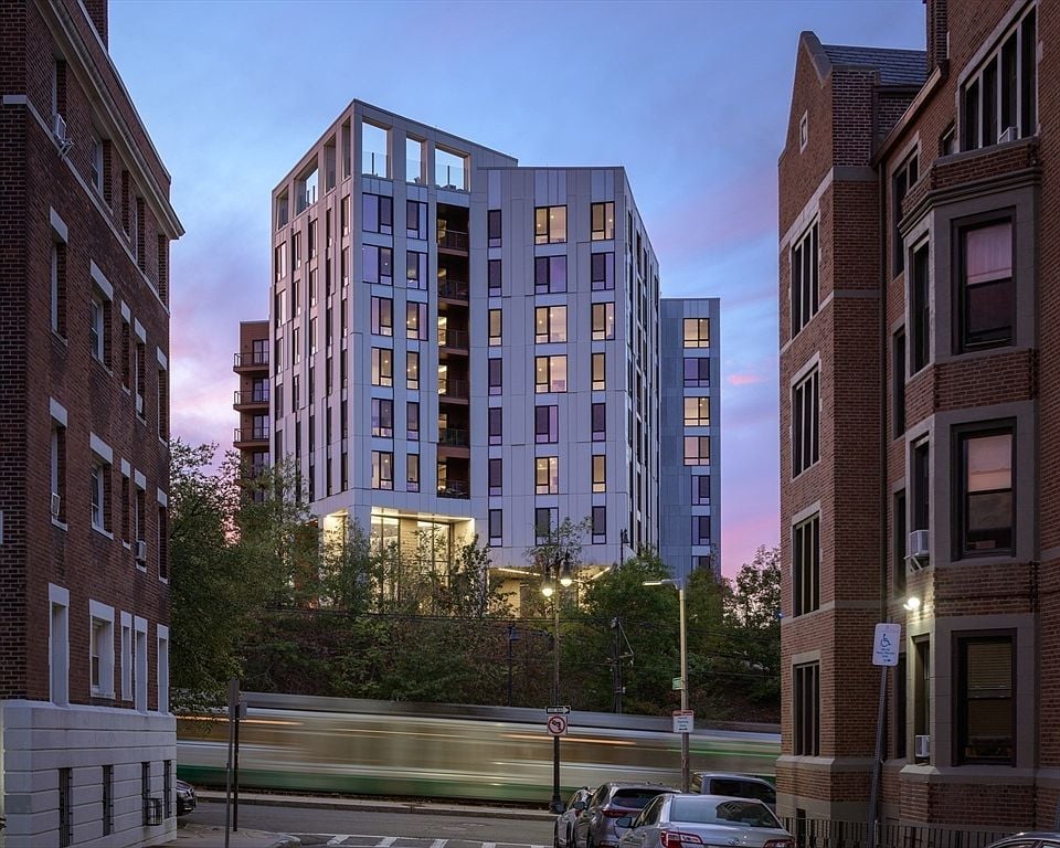 ��ʿ�DBrightonȫ�¹�Ԣ�ǱP��Studio-3�����x��������ͣ܇λ�����F���ڼ��T��